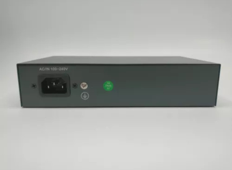 سویچ شبکه 8 پورت غیر مدیریتی با دو پورت up link برند Mokerlink
