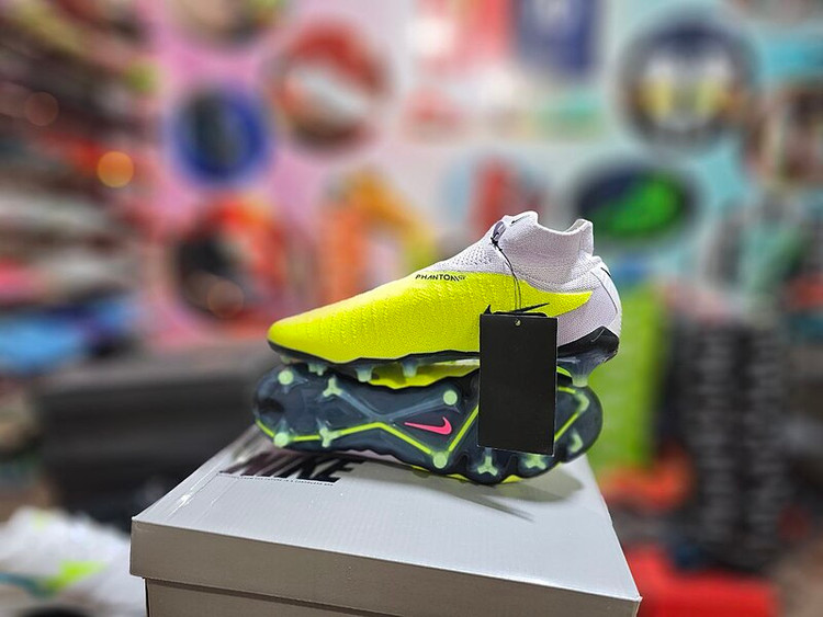 کفش فوتبال نایک فانتوم جی ایکس Nike Phantom GX (بار آمازون) سایز 43